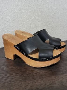 Charolette Stone ADA black Slip-on Platform Clogs